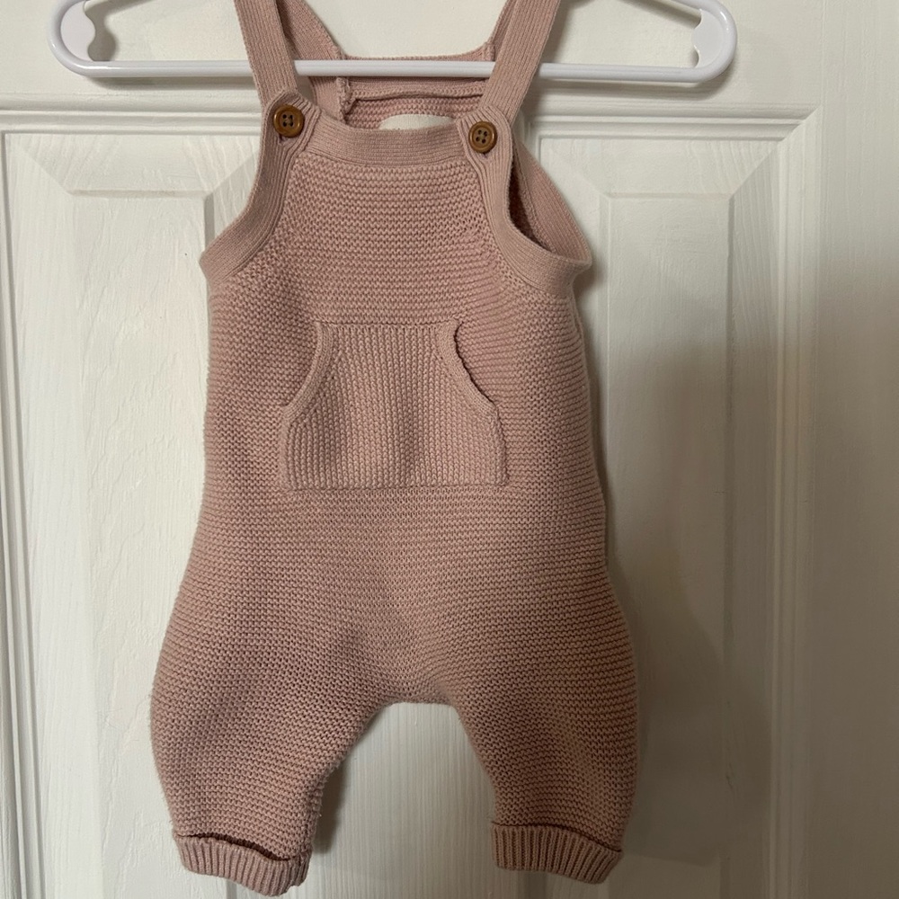 Girls Knit Overalls in blush Pink, size NB
